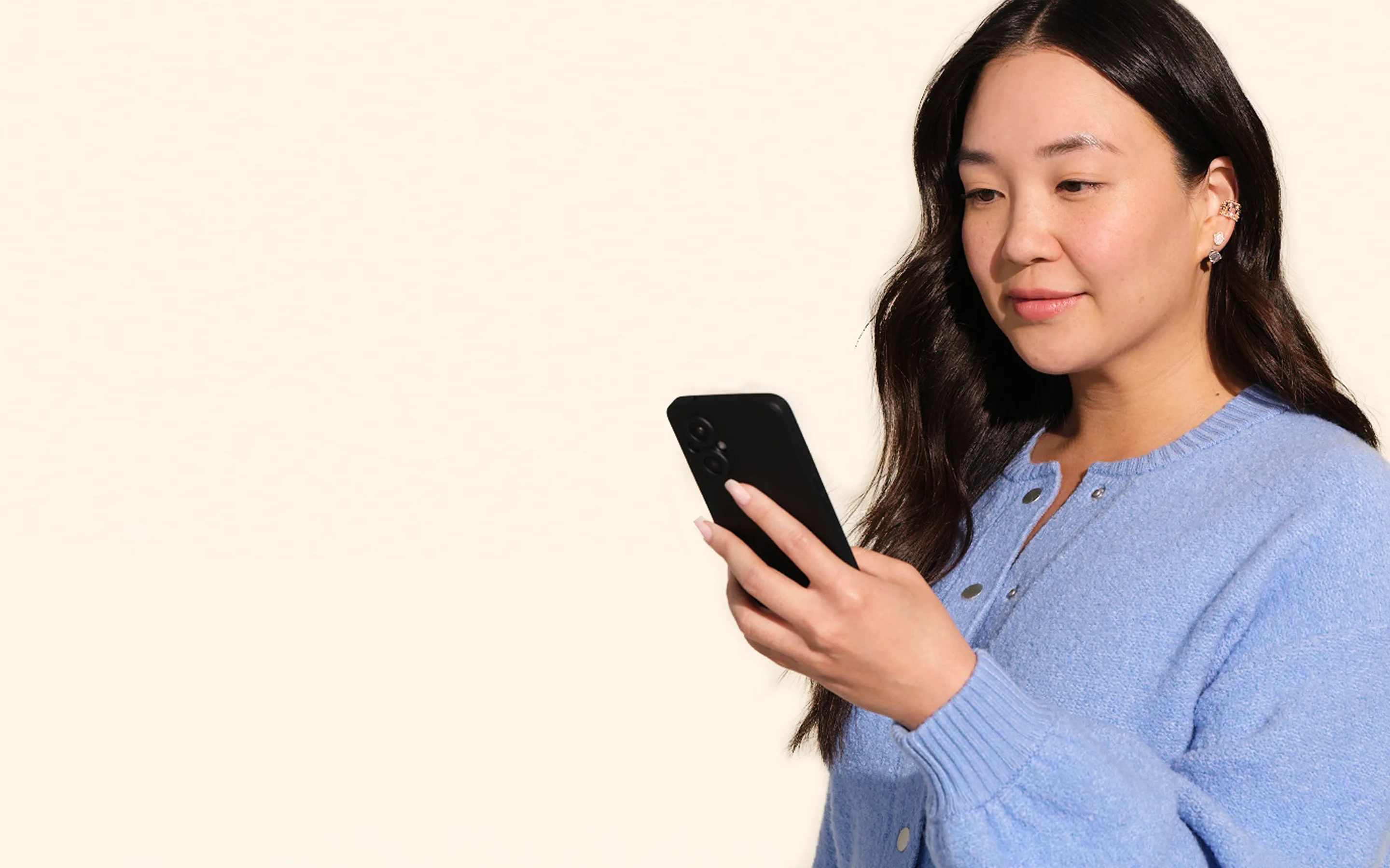 Botox model with phone